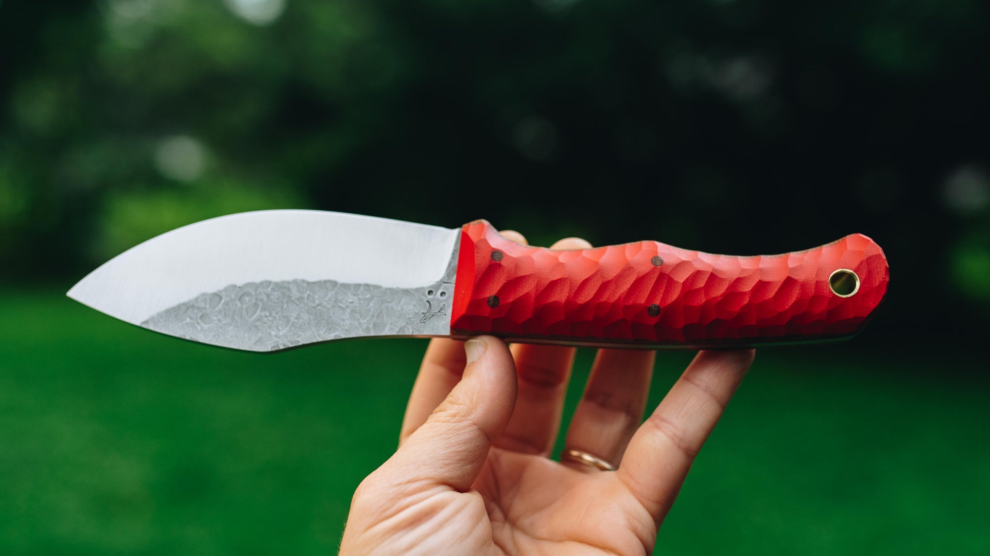 4" Huntsman - in textured red G-10 - (CPM 154)