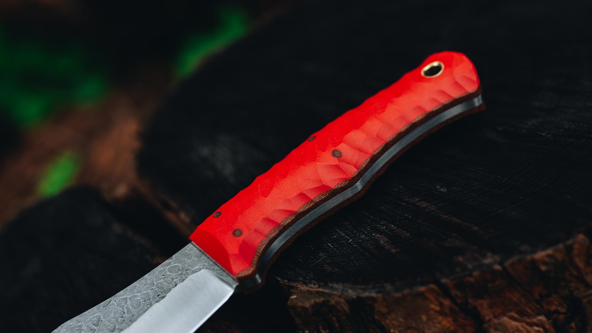 4" Huntsman - in textured red G-10 - (CPM 154)