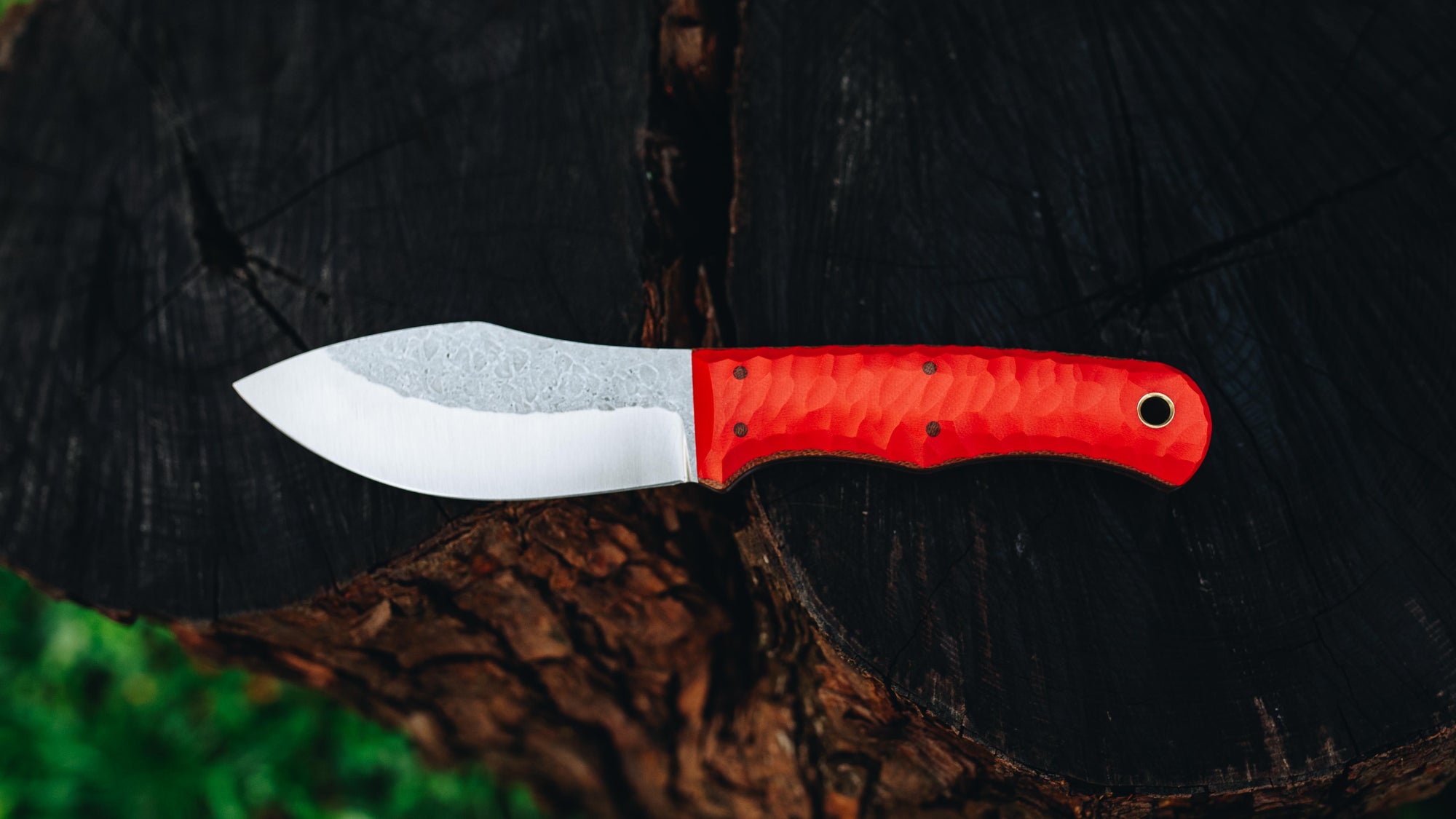 4" Huntsman - in textured red G-10 - (CPM 154)