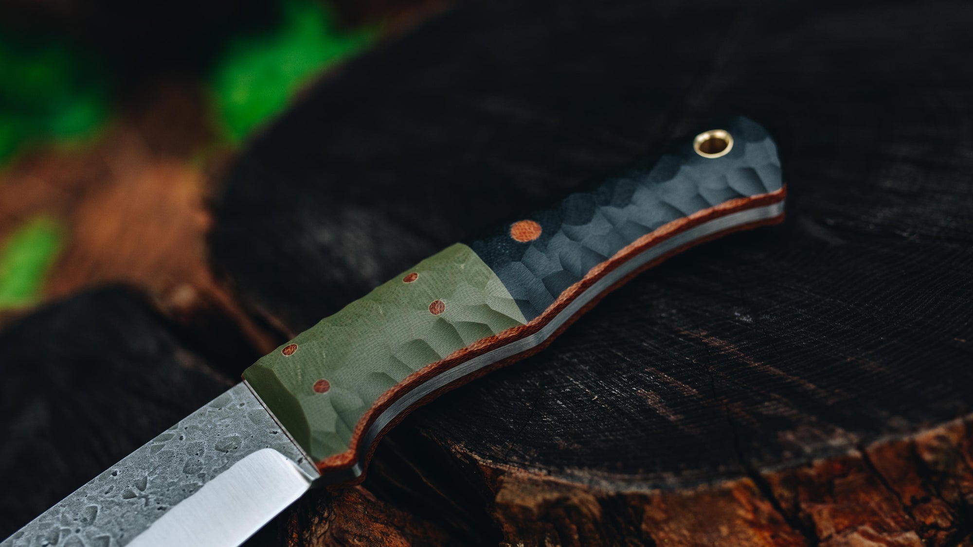 XL Mutt - in textured black/OD G-10 - (CPM 154)