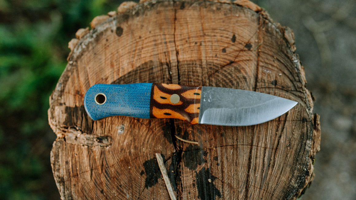 Micro Bushcrafter - in blue TeroTuf - (CPM 154)