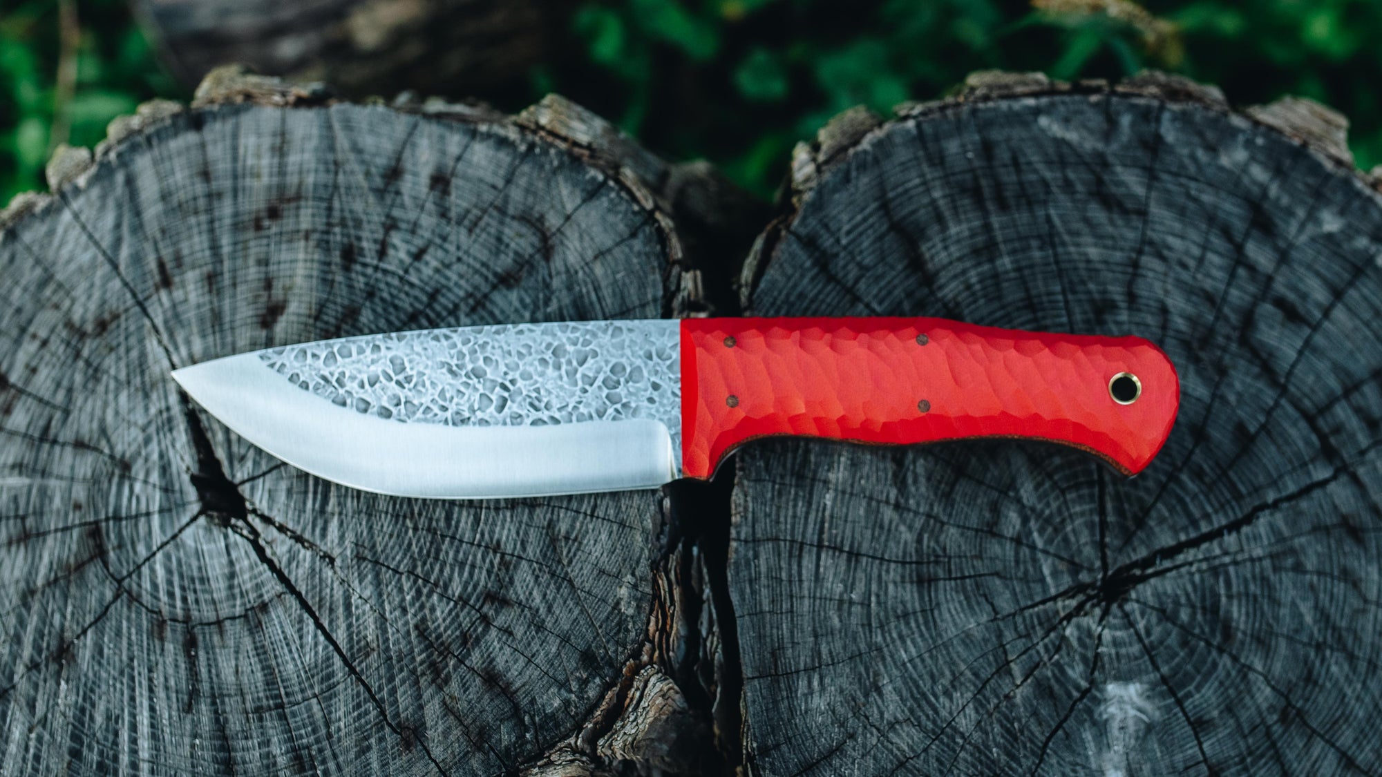 Brute - in textured red G10 - (Procut)