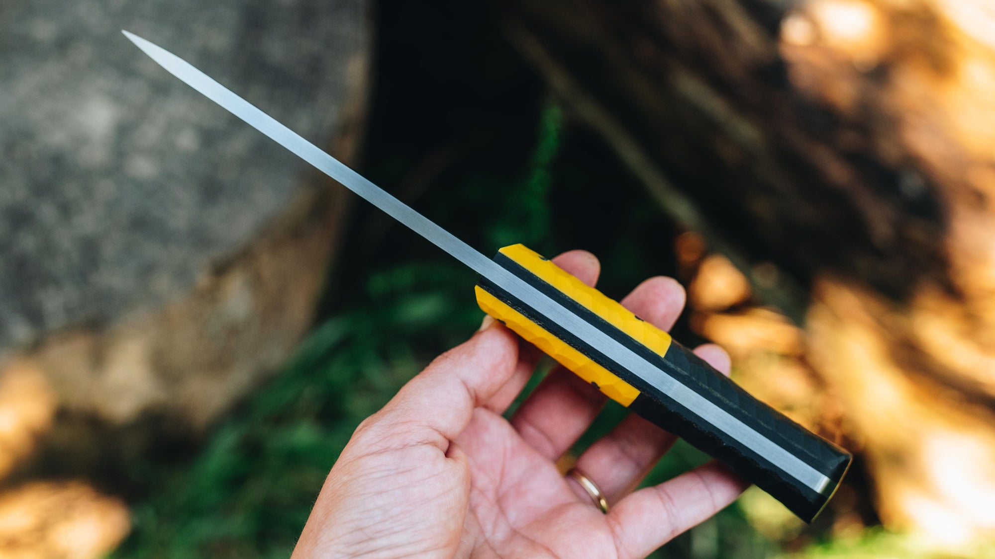 Brute - in textured black/yellow G10 - (Procut)