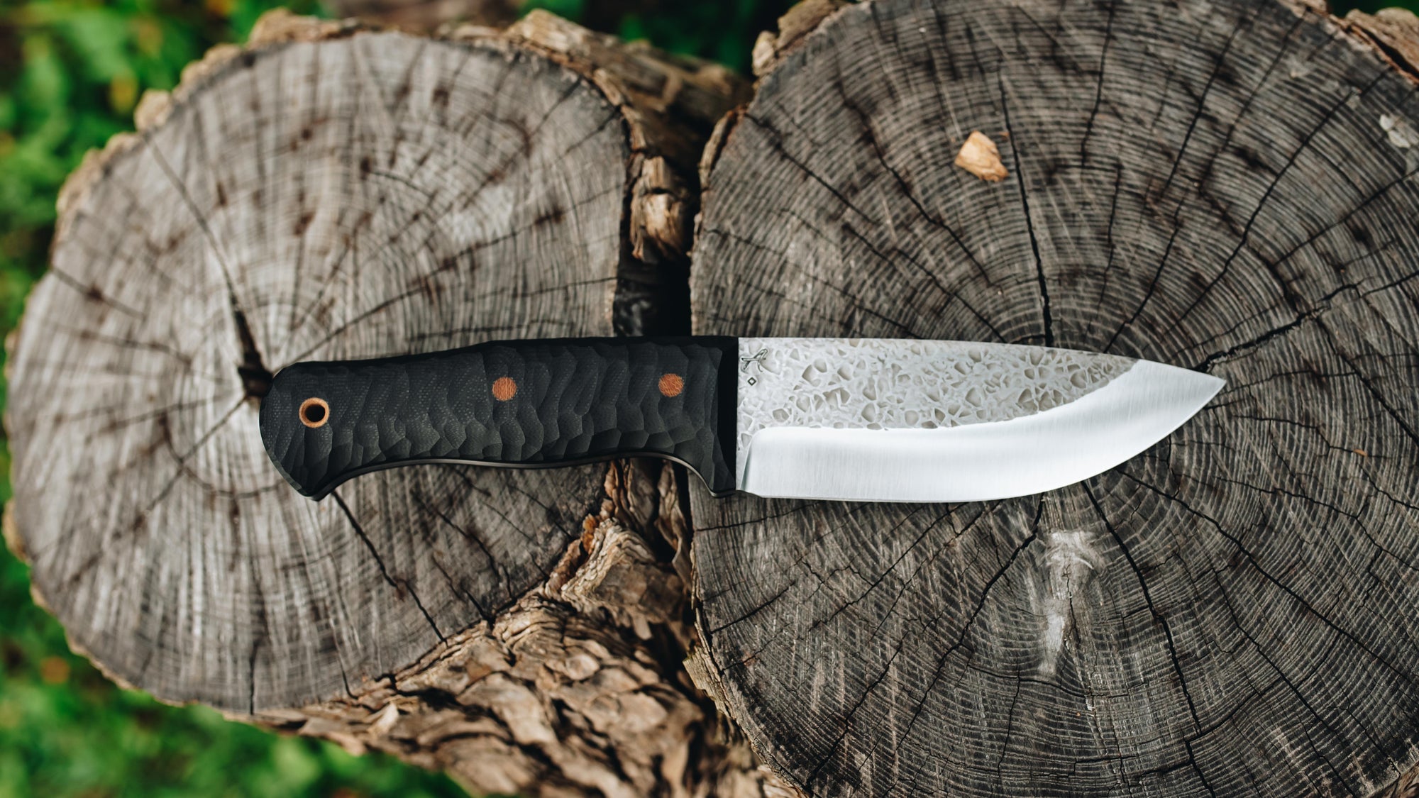Brute - in textured black G10 - (Procut)