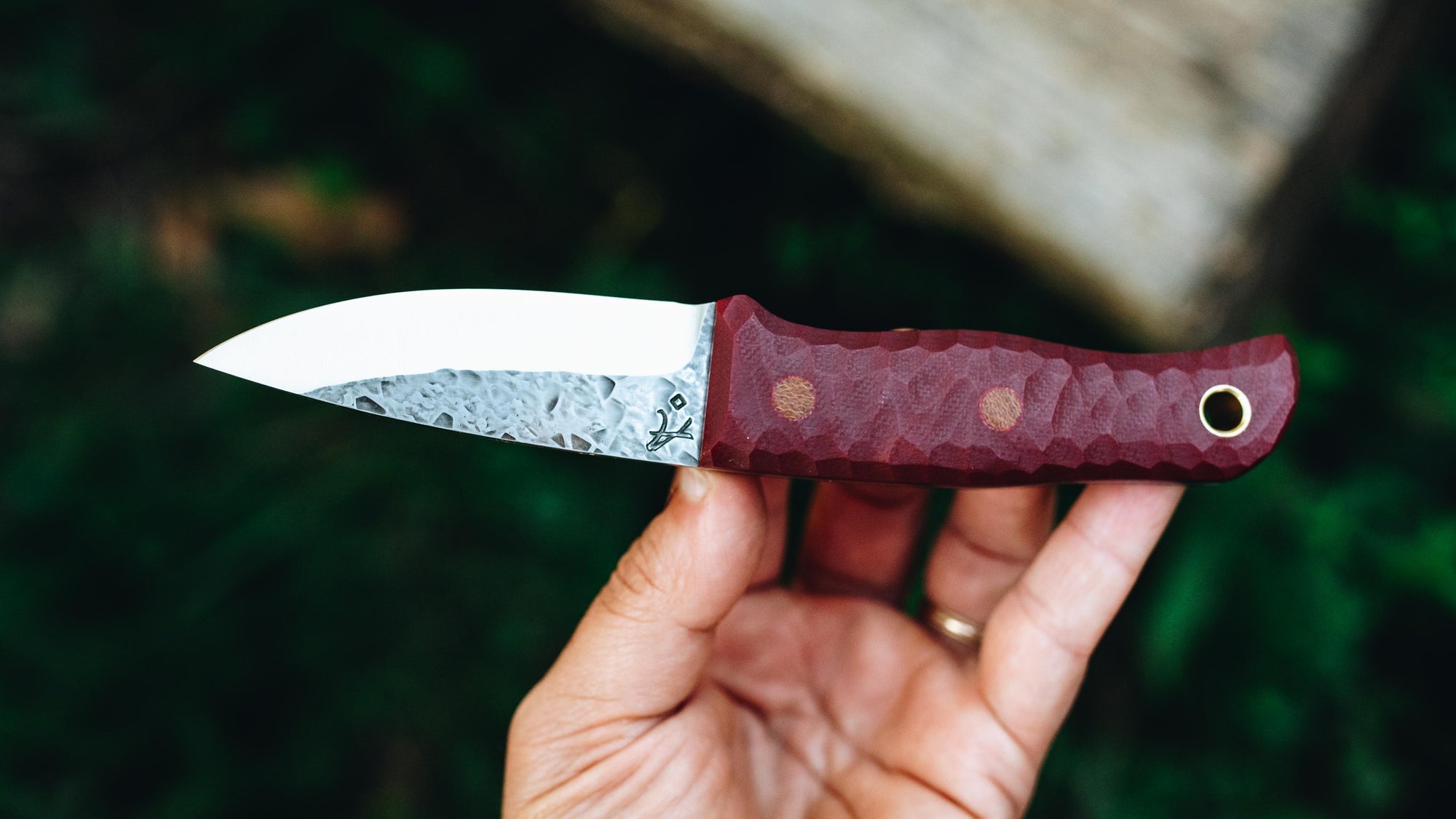 Traveler - in textured ruby red G-10 - (Procut)