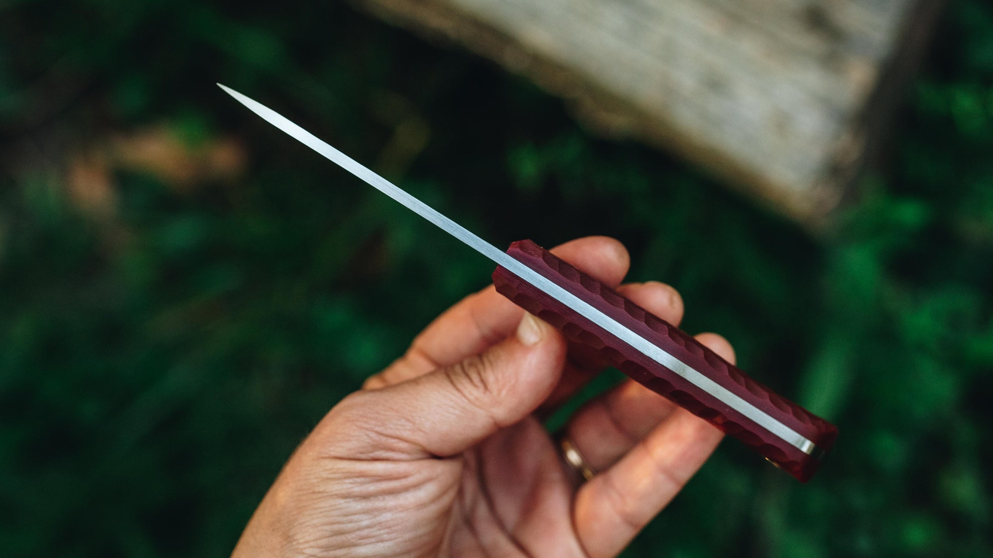 Traveler - in textured ruby red G-10 - (Procut)