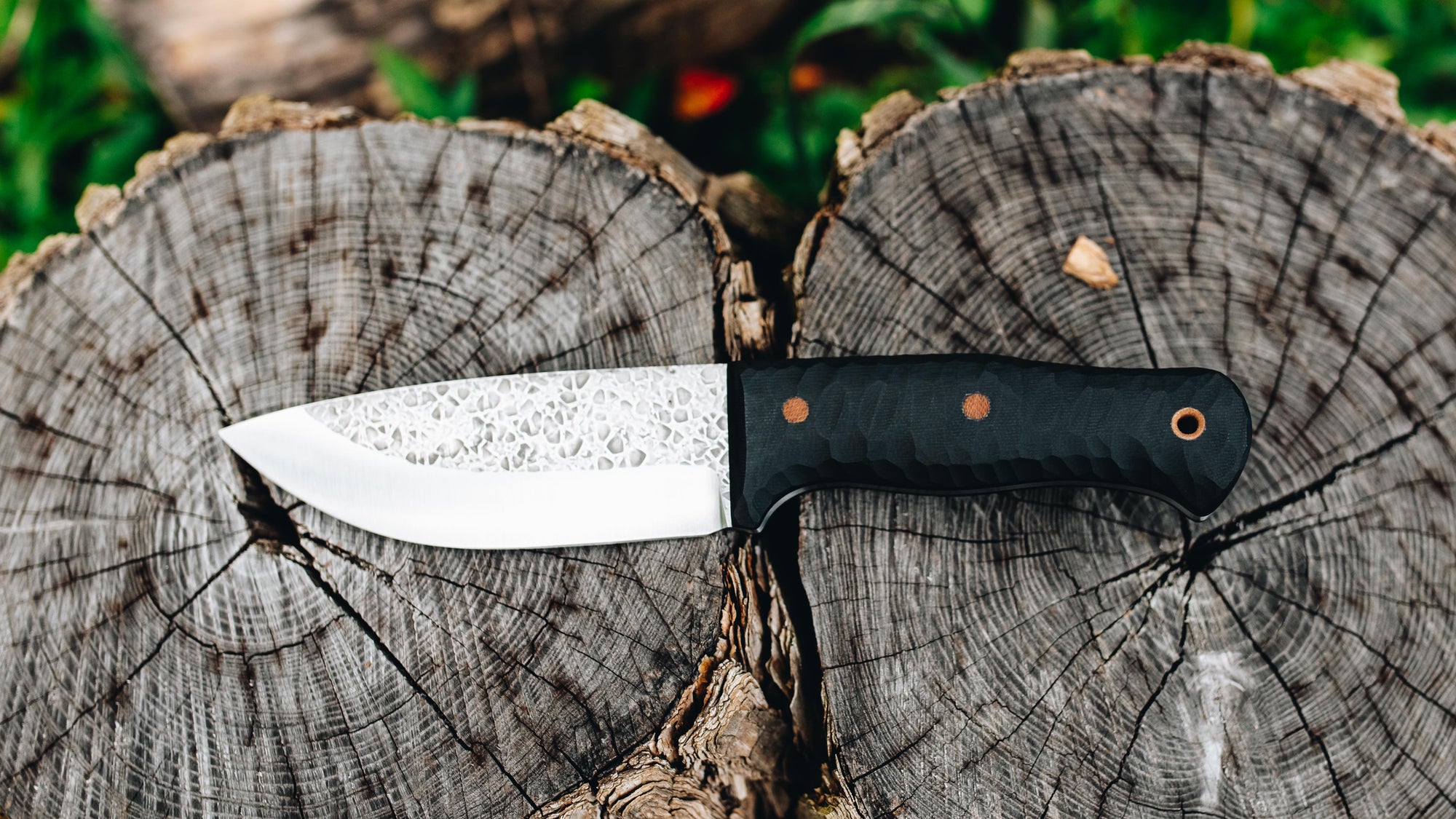 Brute - in textured black G10 - (Procut)