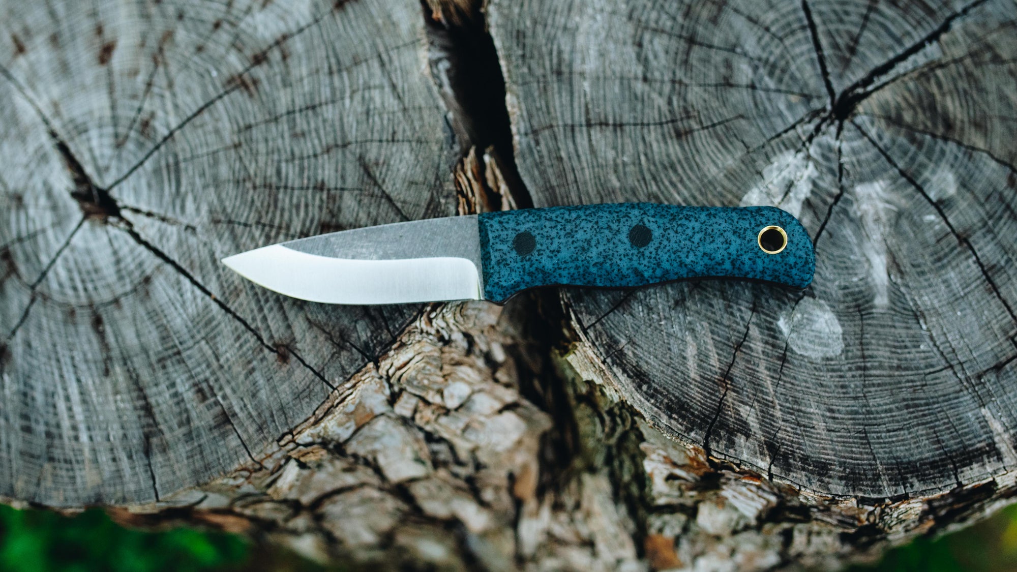 Traveler - in textured navy GripX - (S90V)