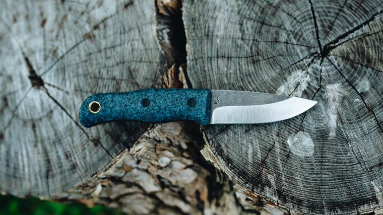 Traveler - in textured navy GripX - (S90V)