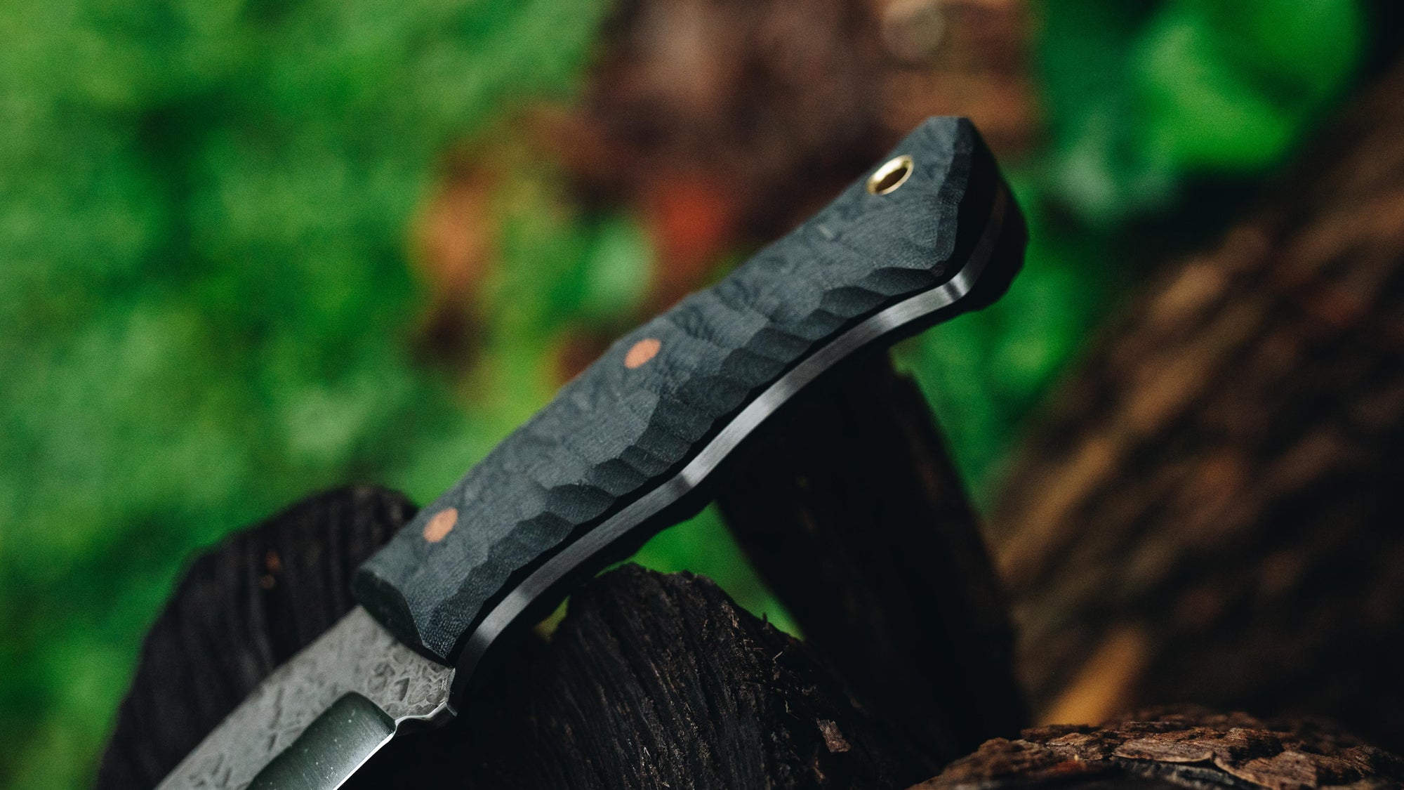 Wolverine - in textured black linen - (Procut)