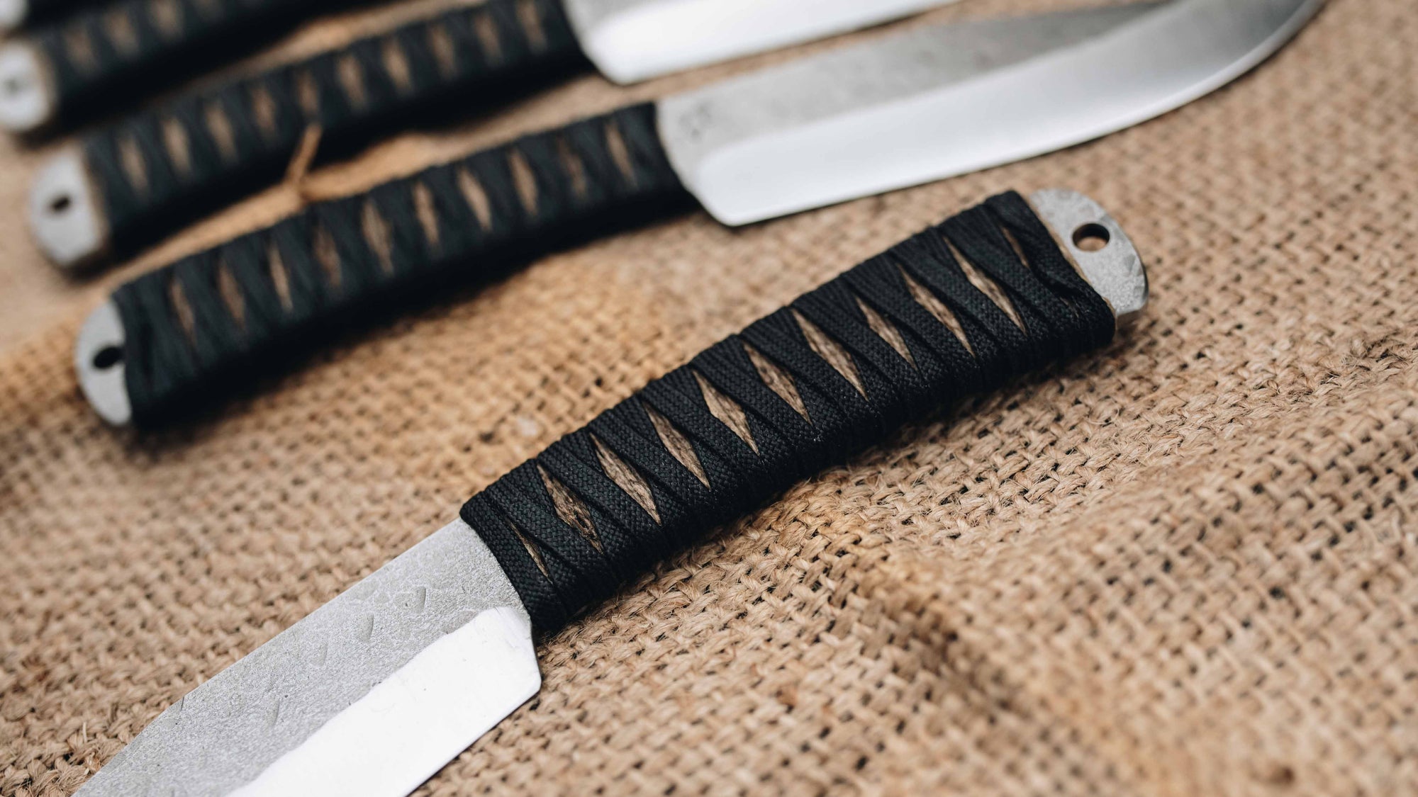 Wrapped Bowie - in black and natural - (CPM 3V)