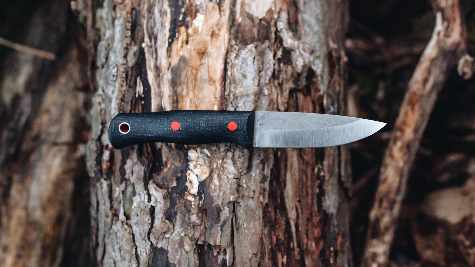 Mini Walkabout - in black jute - (Magnacut)