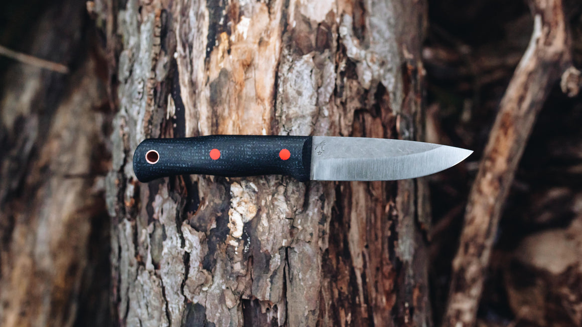 Mini Walkabout - in black jute - (Magnacut)