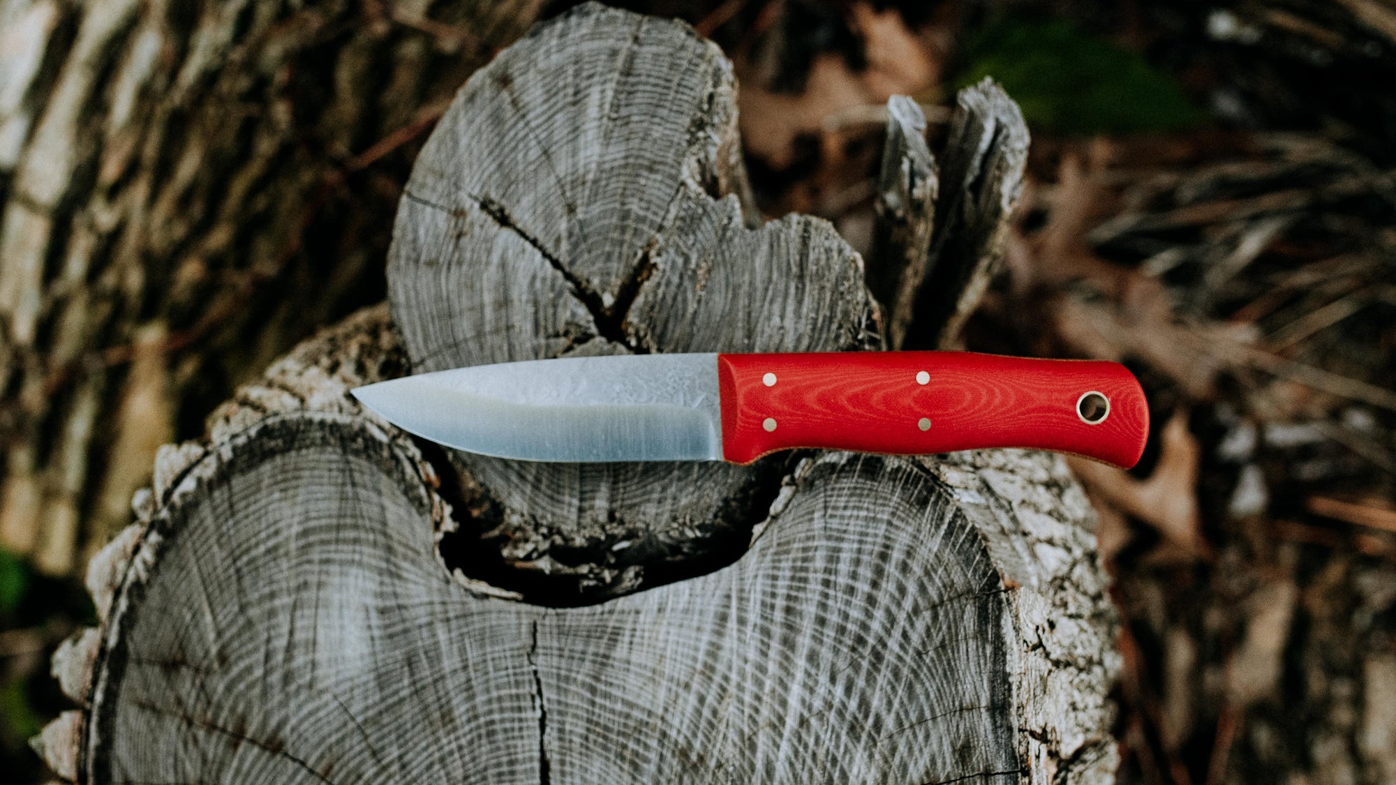 Mini Walkabout - in red linen - (AEB-L)
