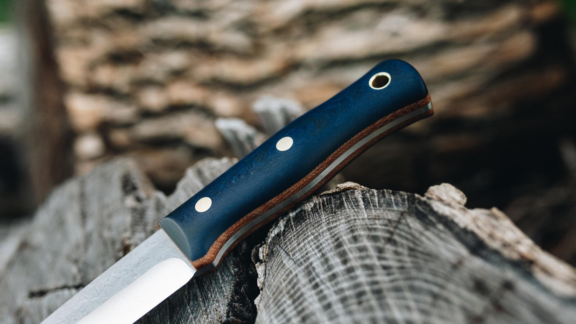 Mini Walkabout - in blue richlite - (AEB-L)