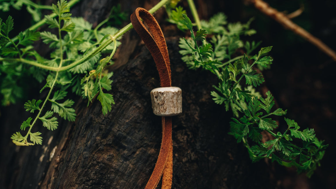 Large Stag Bead White