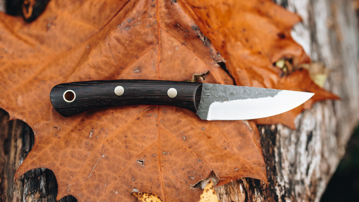 Flat Back Trapper - in wenge - (AEB-L)