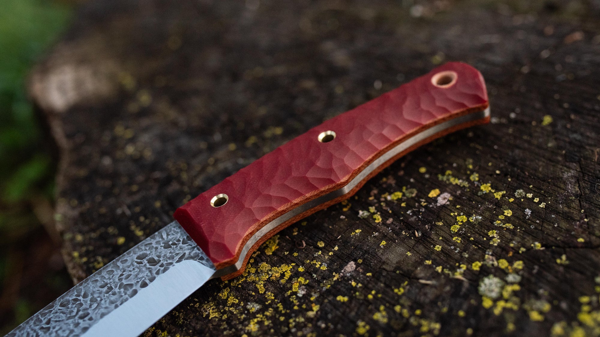 XL Mutt - in textured ruby red G-10 - (Procut)