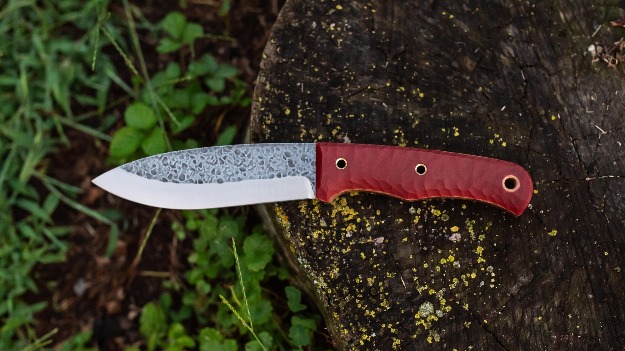 XL Mutt - in textured ruby red G-10 - (Procut)