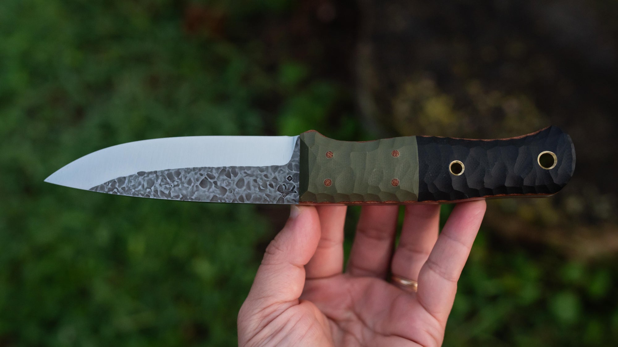 Walkabout - in textured black/OD G-10 - (Procut)
