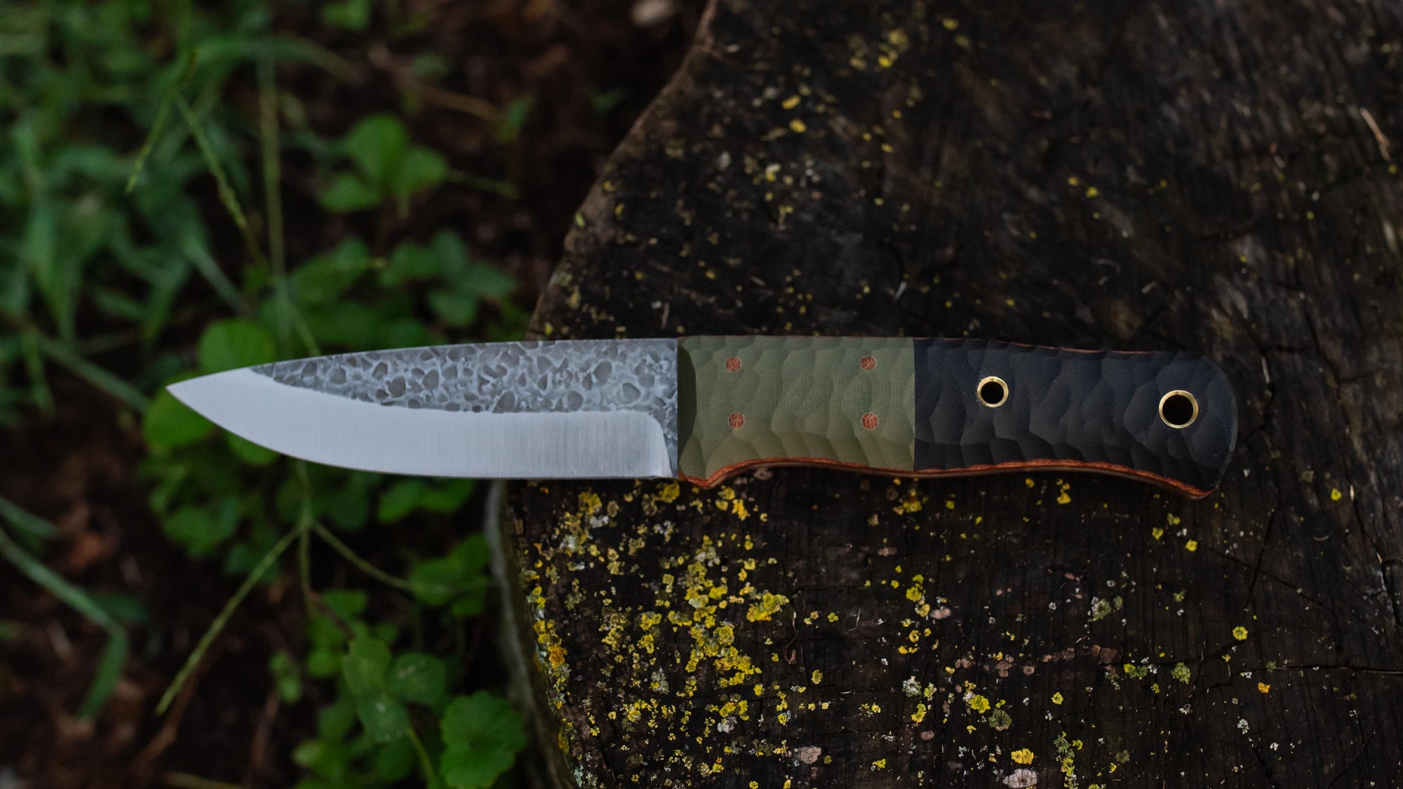 Walkabout - in textured black/OD G-10 - (Procut)