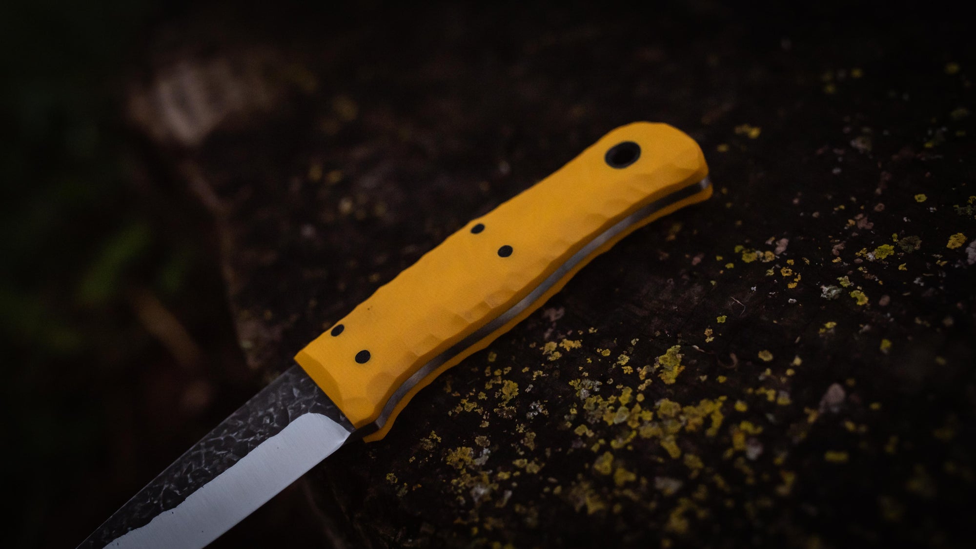 Traveler - in textured yellow G-10 - (Procut)