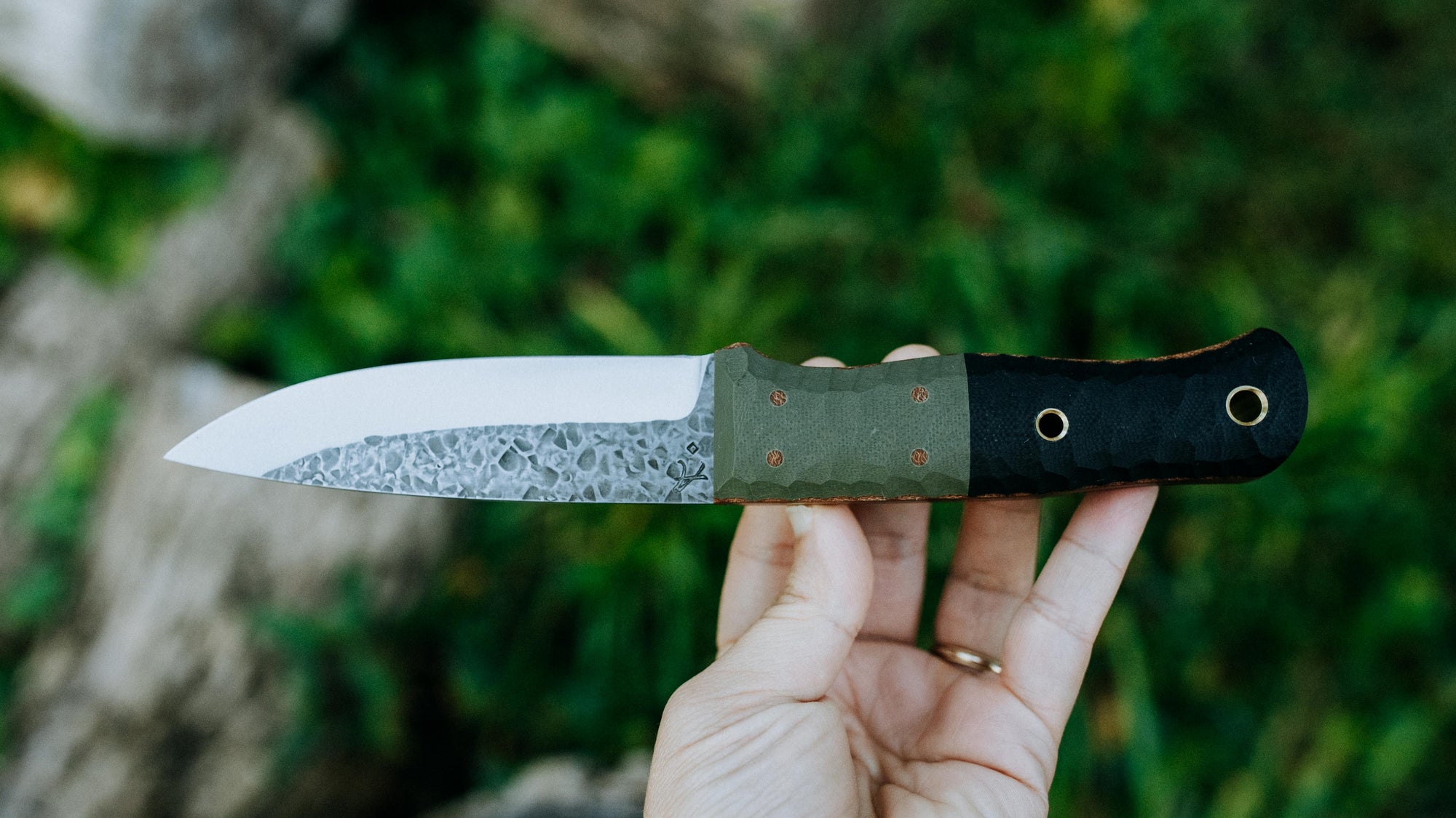 Walkabout - in textured black/OD G-10 - (Procut)