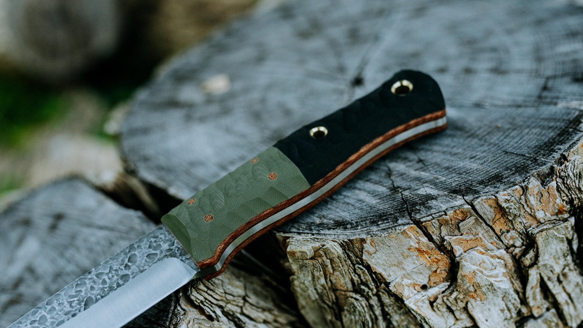 Walkabout - in textured black/OD G-10 - (Procut)