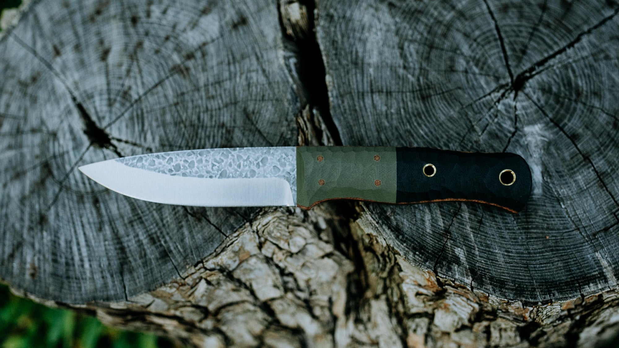 Walkabout - in textured black/OD G-10 - (Procut)