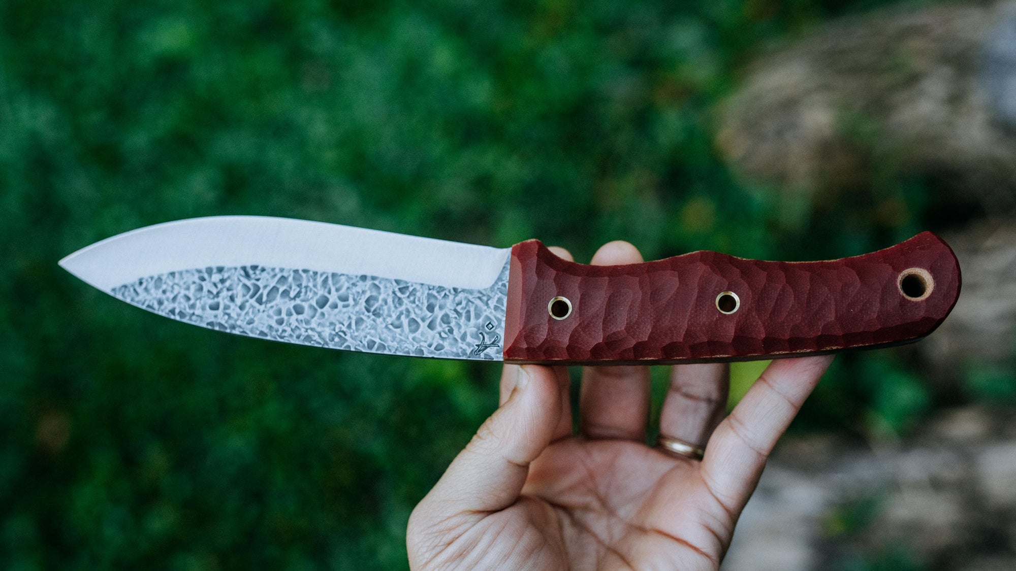 XL Mutt - in textured ruby red G-10 - (Procut)